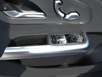 Mercedes-Benz CLA 250+ mit EQ Technologie AMG Night Panorama