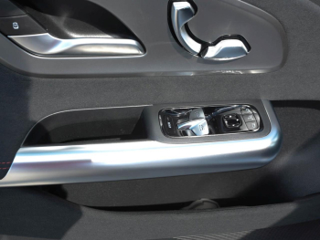 Mercedes-Benz CLA 250+ mit EQ Technologie AMG Night Panorama