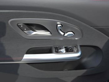 Mercedes-Benz CLA 250+ mit EQ Technologie AMG Night Panorama