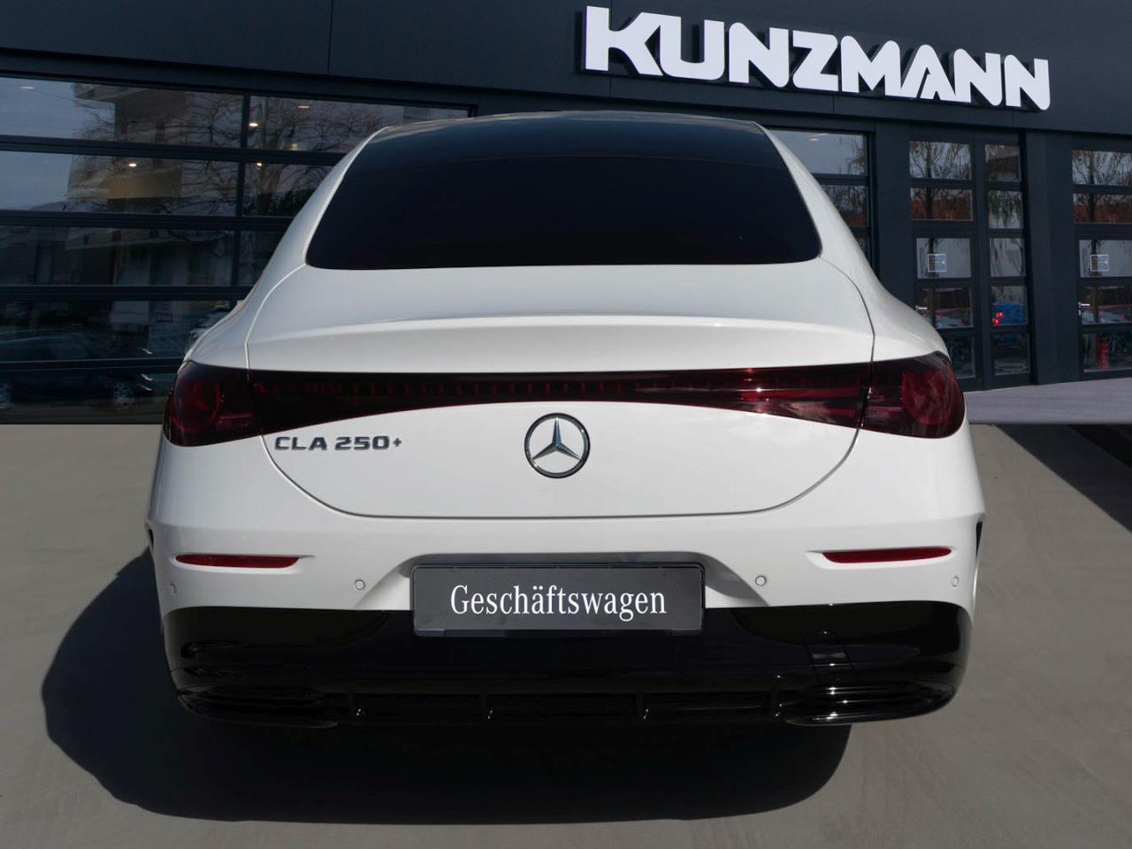 Mercedes-Benz CLA 250+ mit EQ Technologie AMG Night Panorama