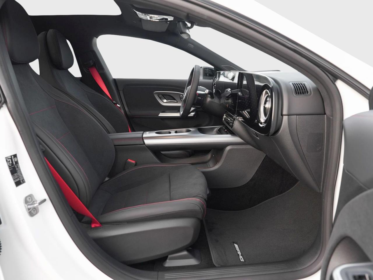 Mercedes-Benz CLA 250+ AMG Night Panorama AHK Memory HUD