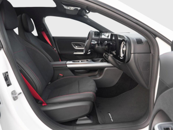 Mercedes-Benz CLA 250+ AMG Night Panorama AHK Memory HUD