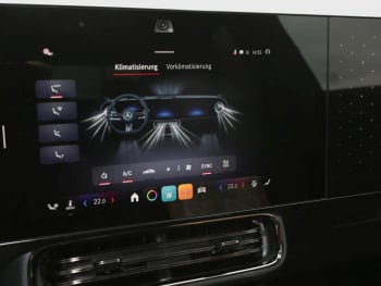 Mercedes-Benz CLA 350 4MATIC  AMG Night Navi Panorama HUD AHK