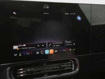 Mercedes-Benz CLA 350 4MATIC  AMG Night Navi Panorama HUD AHK