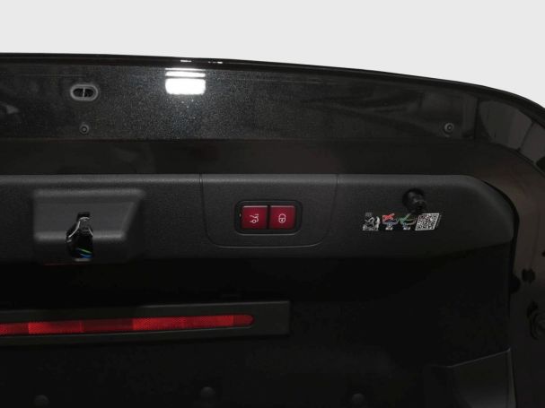 Mercedes-Benz CLA 350 4MATIC AMG Night Navi Panorama HUD AHK Mercedes-Benz CLA 350 4MATIC AMG Night Navi Panorama HUD AHK