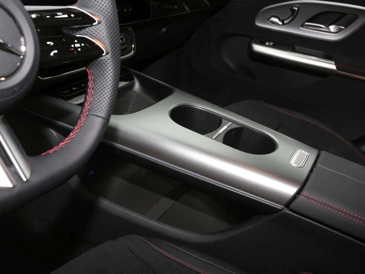 Mercedes-Benz CLA 350 4MATIC  AMG Night Navi Panorama HUD AHK