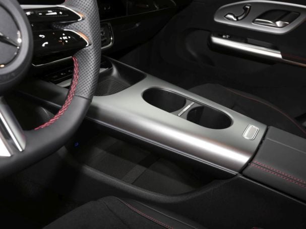 Mercedes-Benz CLA 350 4MATIC  AMG Night Navi Panorama HUD AHK