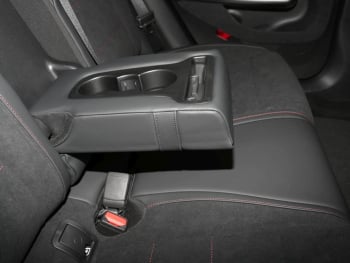 Mercedes-Benz CLA 350 4MATIC  AMG Night Navi Panorama HUD AHK