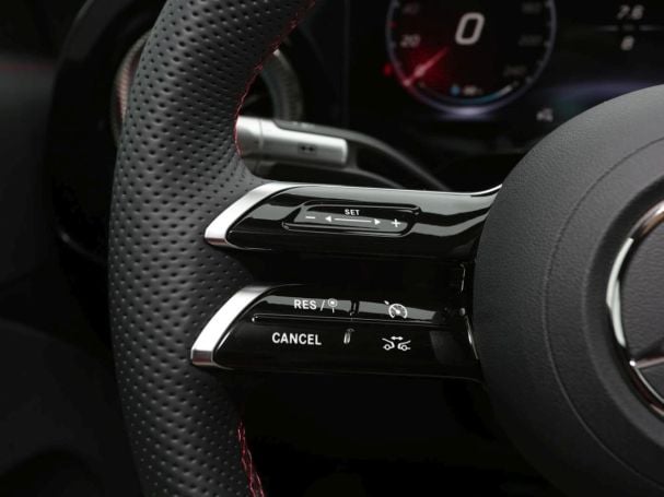 Mercedes-Benz CLA 350 4MATIC  AMG Night Navi Panorama HUD AHK