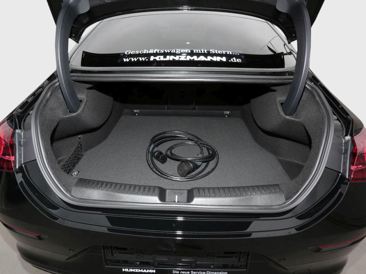 Mercedes-Benz CLA 350 4MATIC  AMG Night Navi Panorama HUD AHK