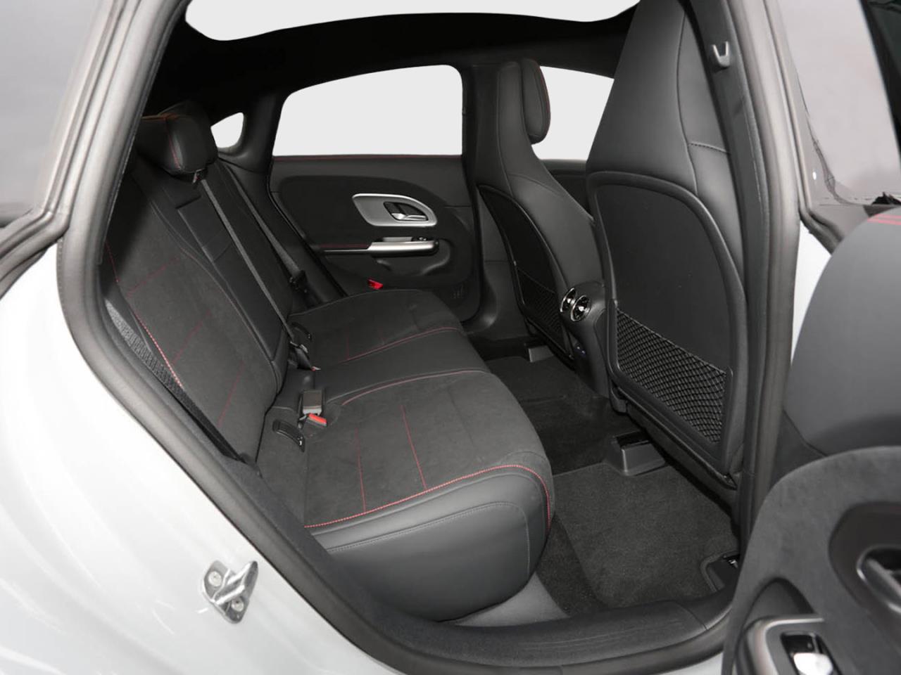 Mercedes-Benz CLA 180 AMG Night Panorama AHK Spiegel-Paket