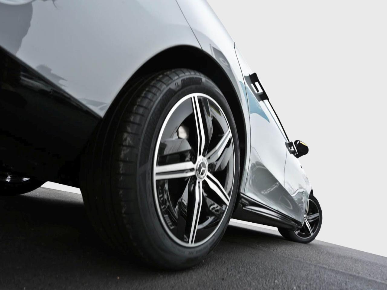 Mercedes-Benz CLA 180 AMG Night Panorama AHK Spiegel-Paket