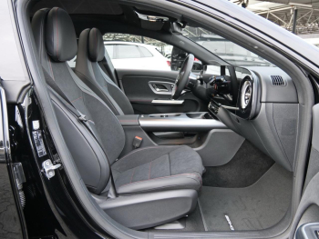 Mercedes-Benz CLA 200 4MATIC AMG Night Panorama Distronic