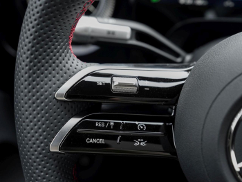 Mercedes-Benz CLA 200 AMG Night Panorama Kamera AHK SpurhalteP