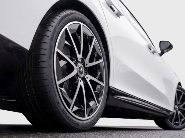 Mercedes-Benz CLA 200 AMG Night Panorama Kamera AHK SpurhalteP