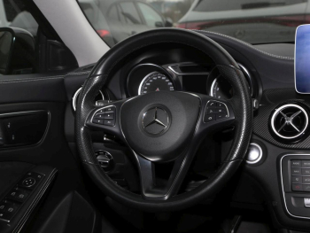 Mercedes-Benz CLA 180 SB AMG Night Navi LED Kamera Park-Assist