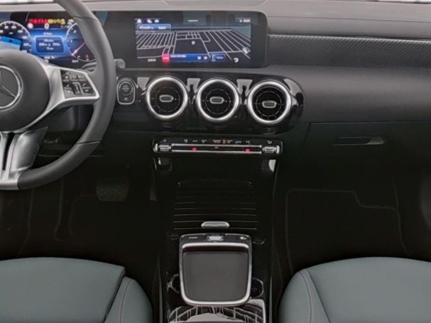 Mercedes-Benz CLA 180 d SB Progressive MBUX Navi Kamera Mercedes-Benz CLA 180 d SB Progressive MBUX Navi Kamera