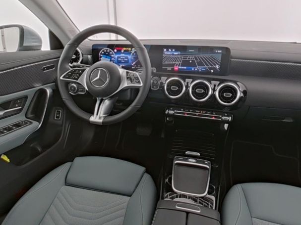 Mercedes-Benz CLA 180 d SB Progressive MBUX Navi Kamera Mercedes-Benz CLA 180 d SB Progressive MBUX Navi Kamera