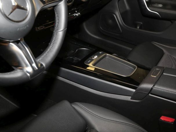 Mercedes-Benz CLA 180 d SB Progressive Night Panorama EasyPack Mercedes-Benz CLA 180 d SB Progressive Night Panorama EasyPack