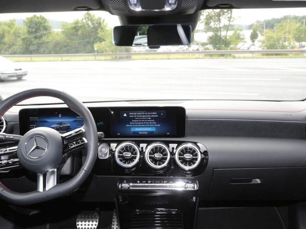 Mercedes-Benz CLA 180 SB AMG MBUX Navi-Prem Kamera WinterPaket Mercedes-Benz CLA 180 SB AMG MBUX Navi-Prem Kamera WinterPaket