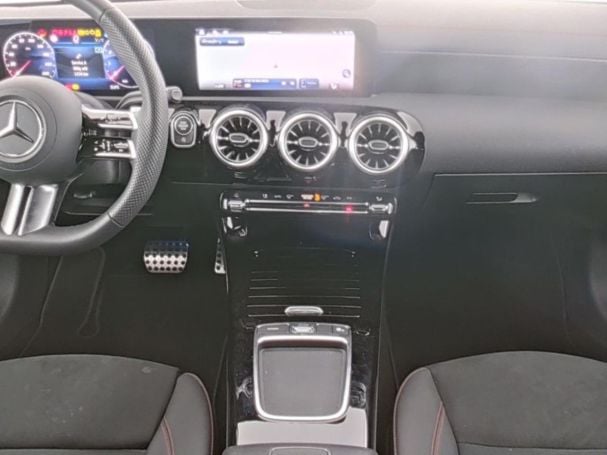 Mercedes-Benz CLA 180 SB AMG MBUX Navi-Prem Kamera WinterPaket Mercedes-Benz CLA 180 SB AMG MBUX Navi-Prem Kamera WinterPaket