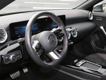 Mercedes-Benz CLA 180 SB AMG MBUX Navi-Prem Kamera WinterPaket