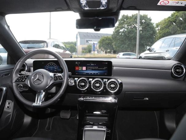 Mercedes-Benz CLA 180 SB Progressive Advanced MBUX Navi Kamera Mercedes-Benz CLA 180 SB Progressive Advanced MBUX Navi Kamera