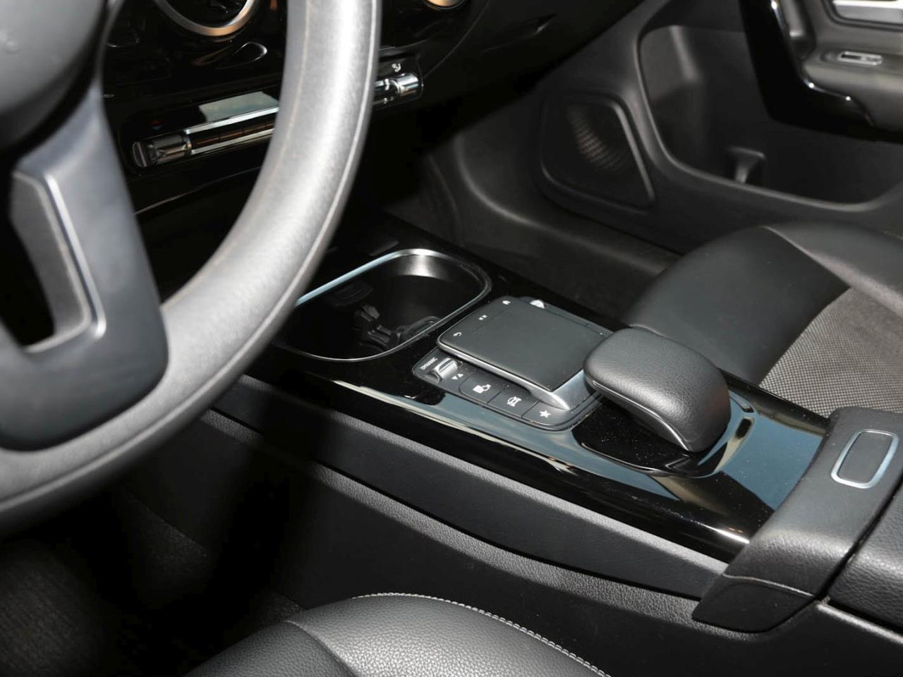 Mercedes-Benz CLA 180 SB MBUX Navi SpurH SHZ Business-Paket