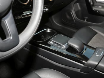 Mercedes-Benz CLA 180 SB MBUX Navi SpurH SHZ Business-Paket