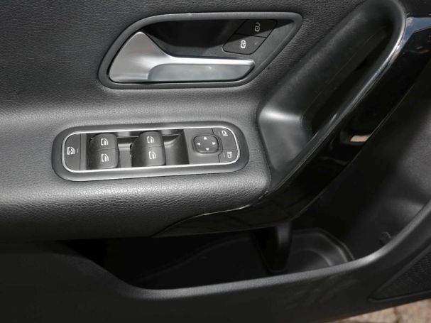 Mercedes-Benz CLA 180 SB MBUX Navi SpurH SHZ Business-Paket Mercedes-Benz CLA 180 SB MBUX Navi SpurH SHZ Business-Paket