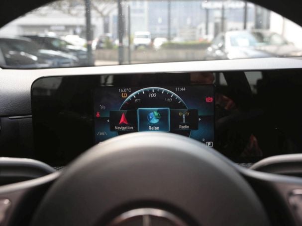 Mercedes-Benz CLA 180 SB MBUX Navi SpurH SHZ Business-Paket