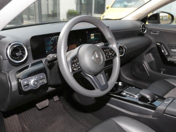 Mercedes-Benz CLA 180 SB MBUX Navi SpurH SHZ Business-Paket