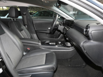 Mercedes-Benz CLA 180 SB MBUX Navi SpurH SHZ Business-Paket