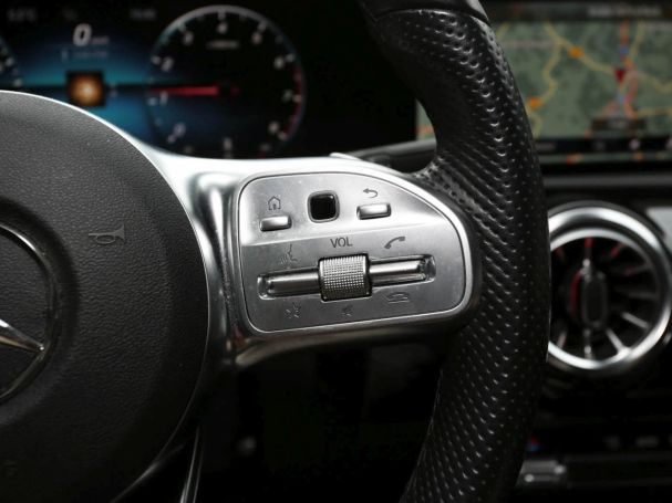Mercedes-Benz CLA 180 SB AMG Night MBUX Navi Panorama Kamera