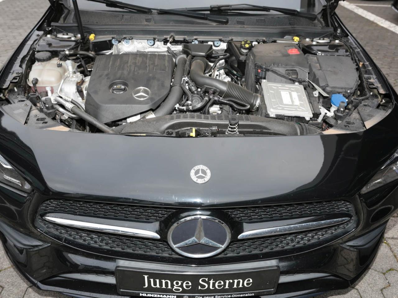 Mercedes-Benz CLA 180 SB AMG Night MBUX Navi Panorama Kamera