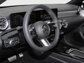 Mercedes-Benz CLA 180 Shooting Brake AMG Night MBUX Navi 360°