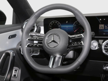 Mercedes-Benz CLA 180 Shooting Brake AMG Night MBUX Navi 360°