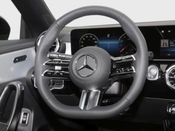 Mercedes-Benz CLA 180 Shooting Brake AMG Night MBUX Navi 360°
