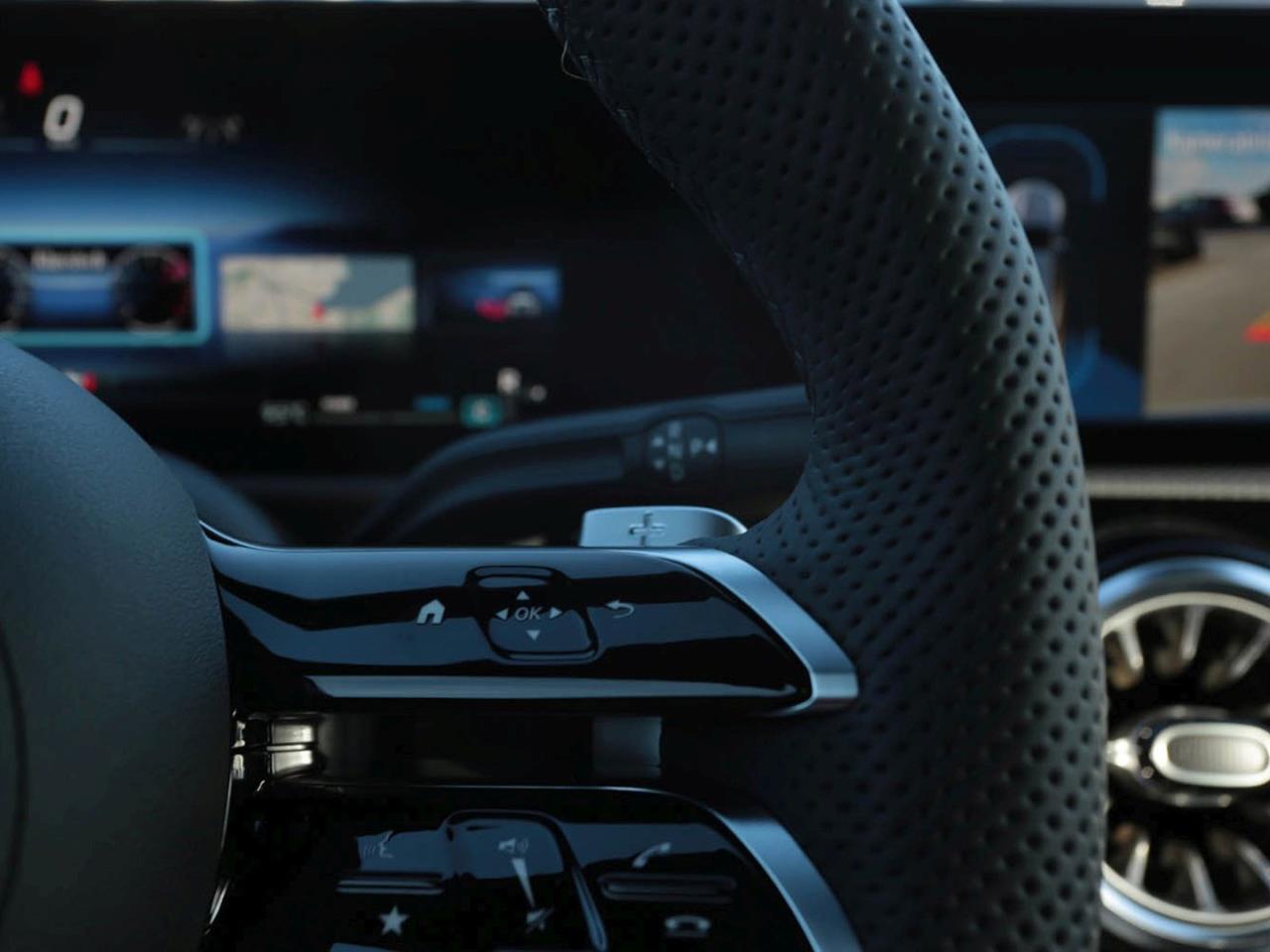 Mercedes-Benz CLA 180 Shooting Brake AMG Night Kamera AHK