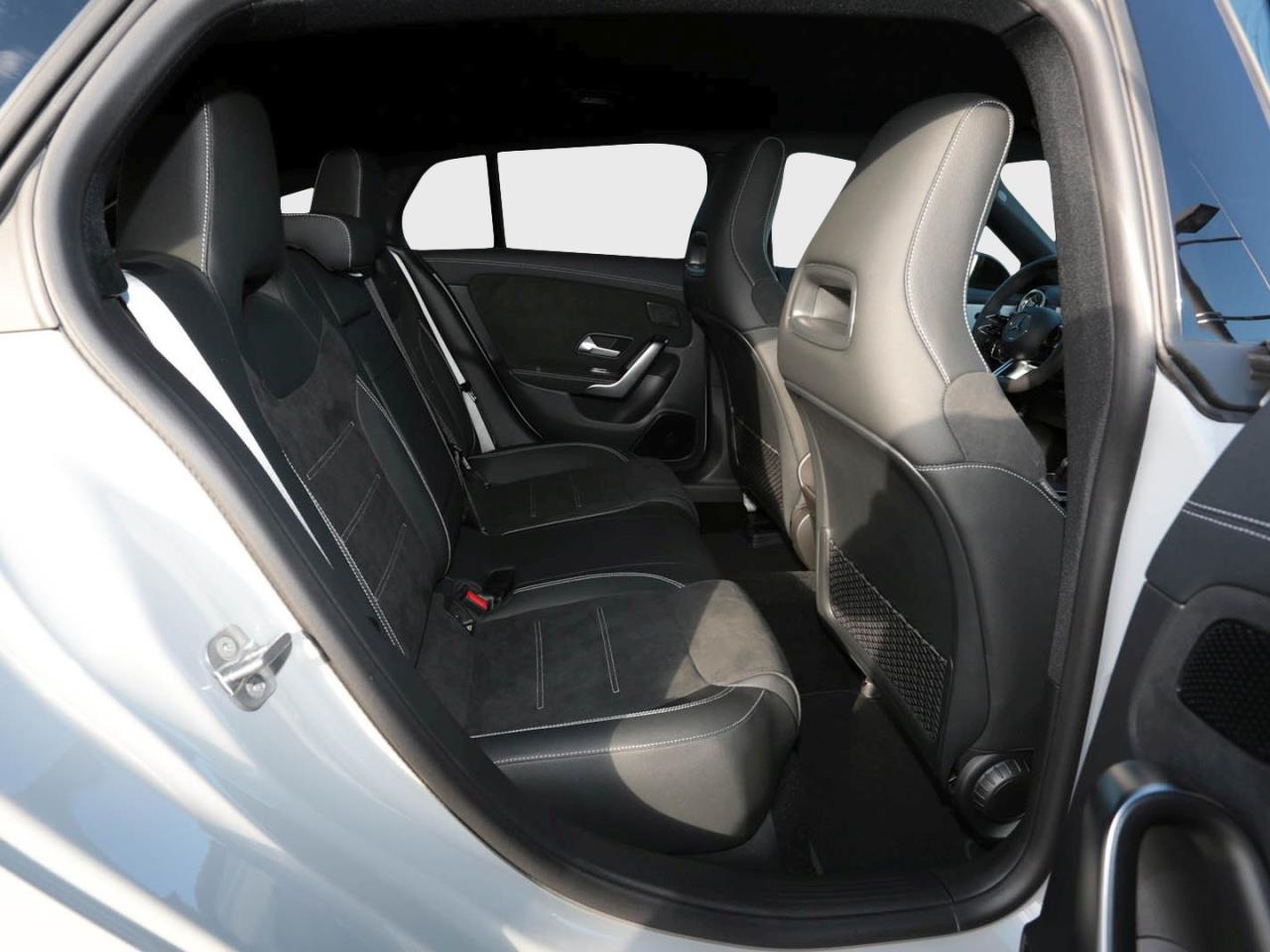 Mercedes-Benz CLA 180 Shooting Brake AMG Night Kamera AHK