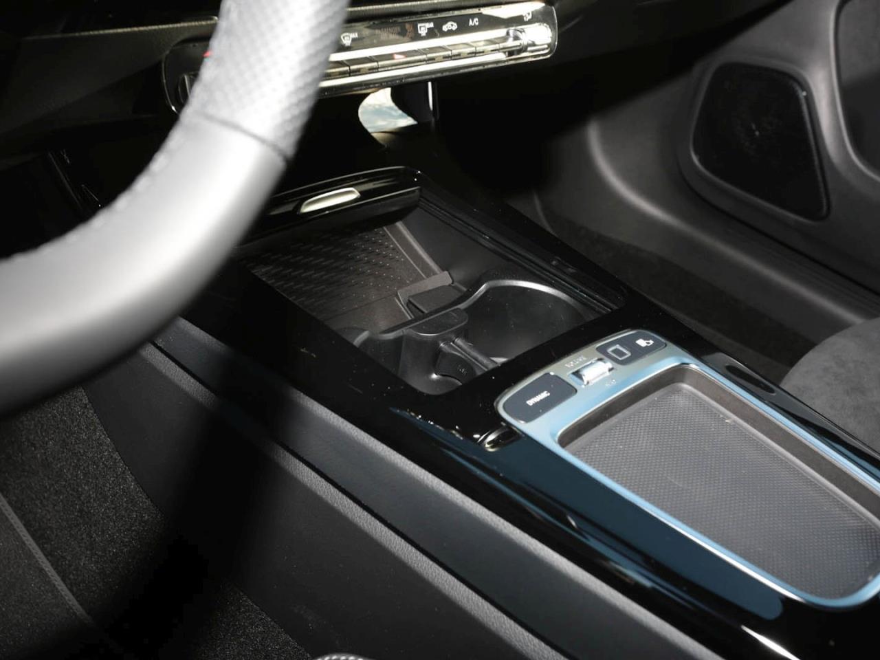 Mercedes-Benz CLA 180 Shooting Brake AMG Night Kamera AHK