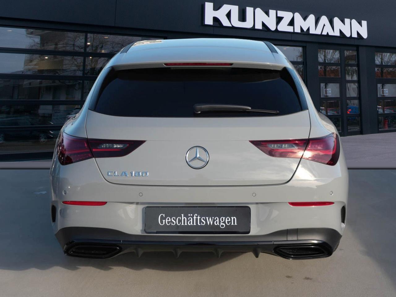 Mercedes-Benz CLA 180 Shooting Brake AMG Night Kamera AHK