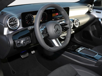 Mercedes-Benz CLA 180 Shooting Brake AMG Night Kamera AHK