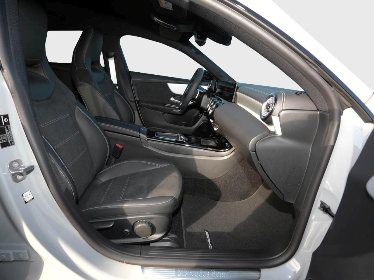 Mercedes-Benz CLA 180 Shooting Brake AMG Night Kamera AHK