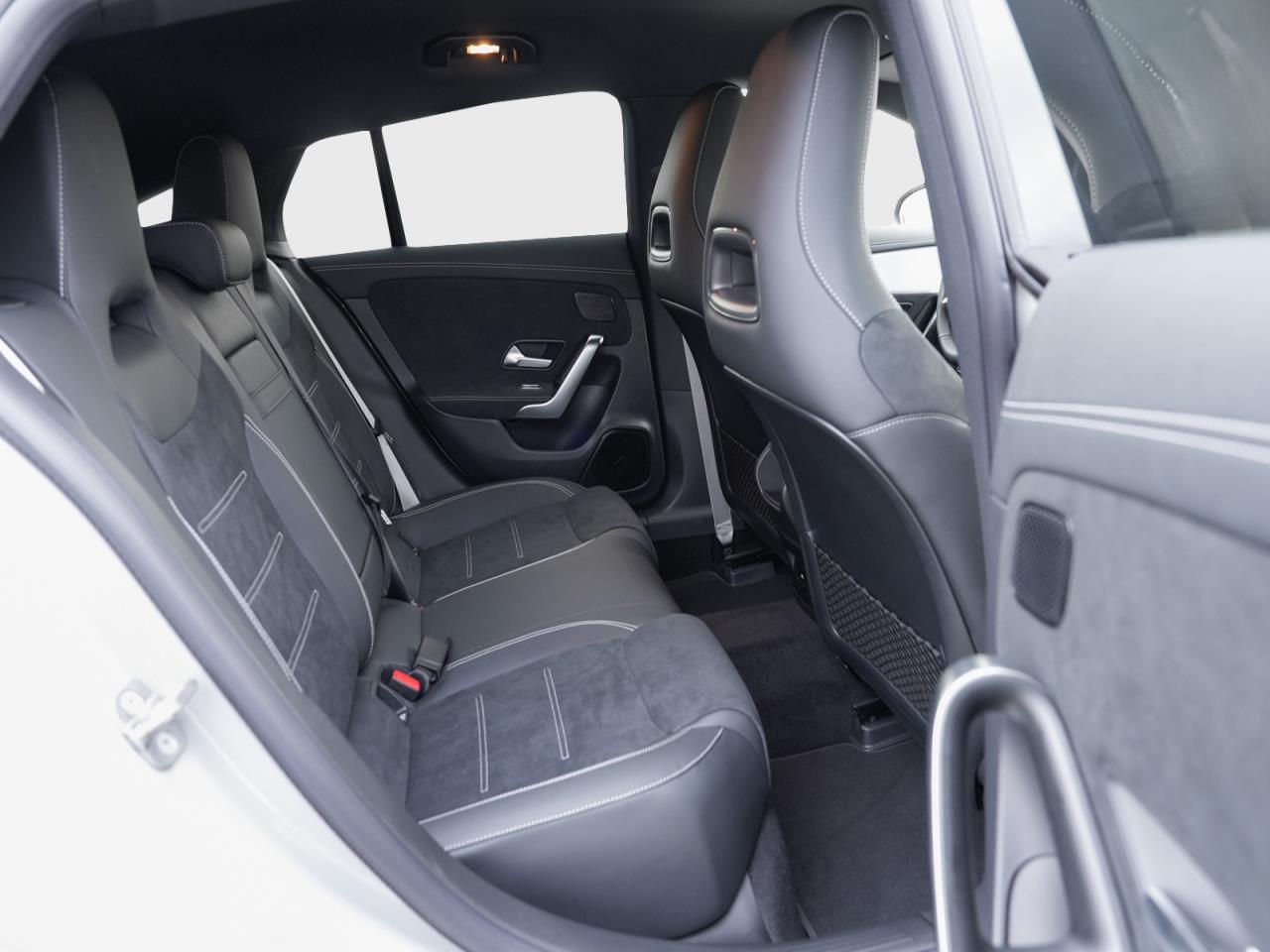 Mercedes-Benz CLA 180 Shooting Brake AMG Night Distronic Kamera