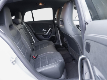 Mercedes-Benz CLA 180 Shooting Brake AMG Night Distronic Kamera