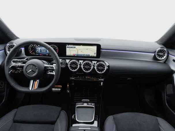 Mercedes-Benz CLA 180 Shooting Brake AMG Night Distronic Kamera