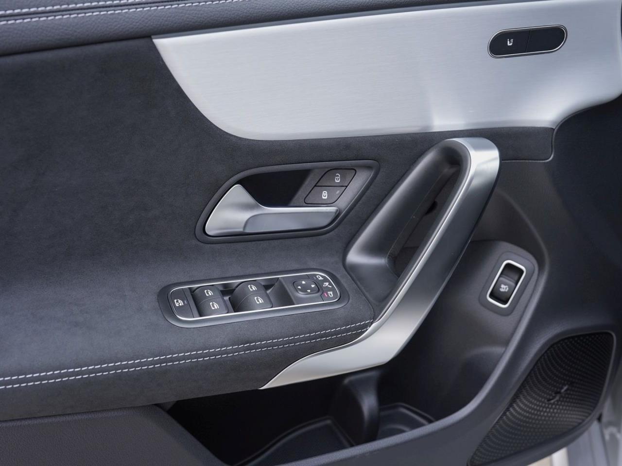 Mercedes-Benz CLA 180 Shooting Brake AMG Night Distronic Kamera