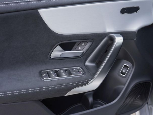 Mercedes-Benz CLA 180 Shooting Brake AMG Night Distronic Kamera