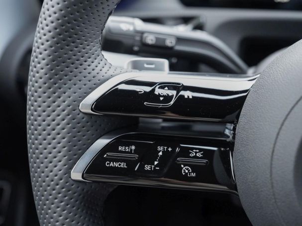 Mercedes-Benz CLA 180 Shooting Brake AMG Night Distronic Kamera